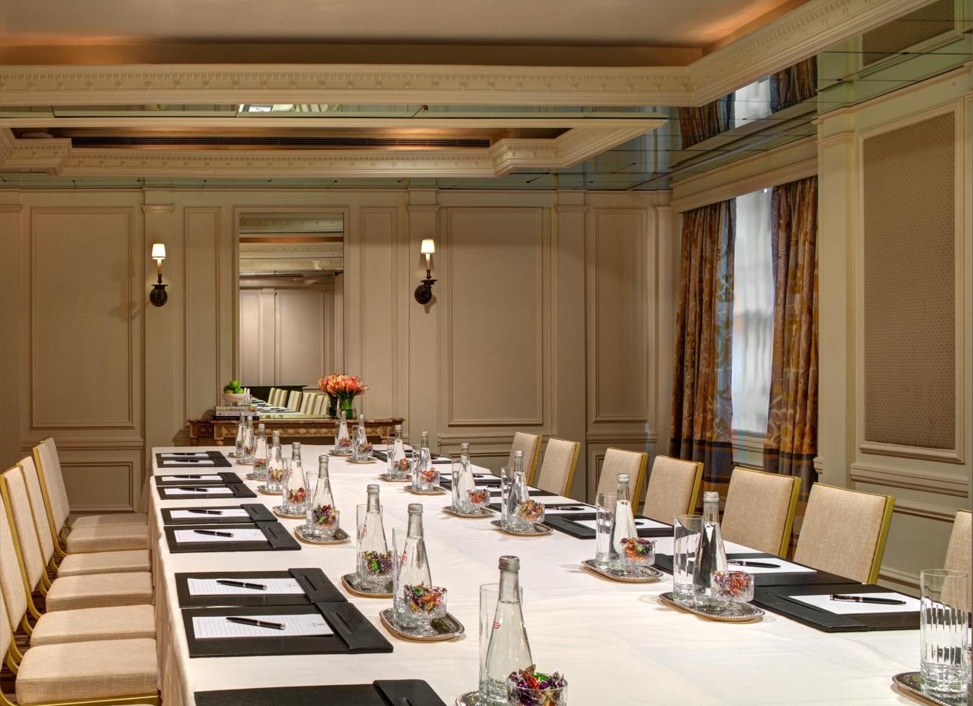 ניו יורק The Carlyle, A Rosewood Hotel מראה חיצוני תמונה